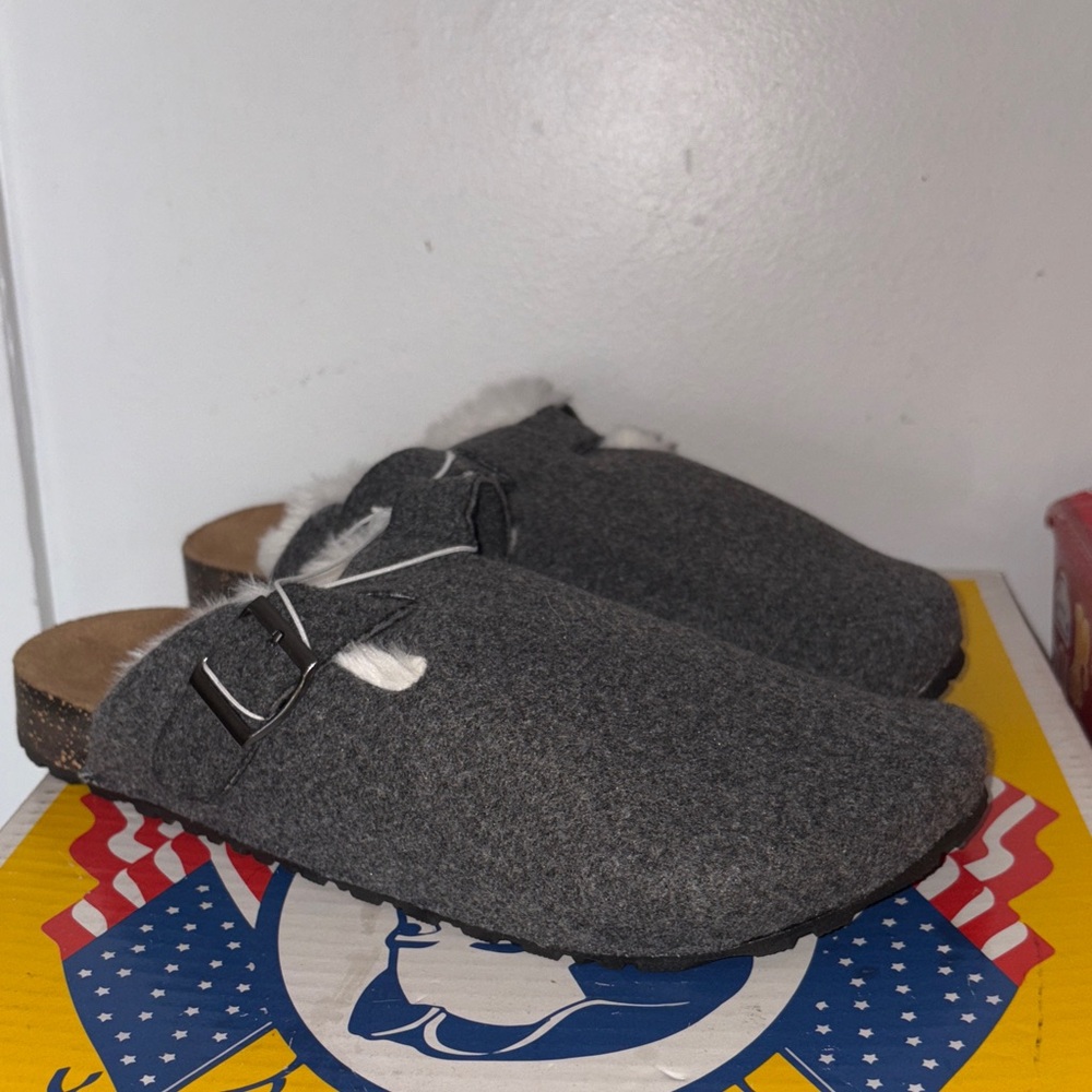 Kolili Gray Wool Clogs with Buckle size 8-9